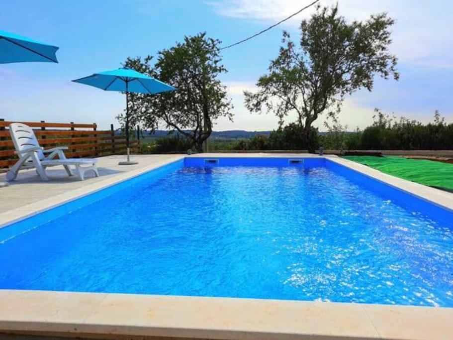 Holiday Home For 8 People, Pool + Sea View Vilanija Exterior foto